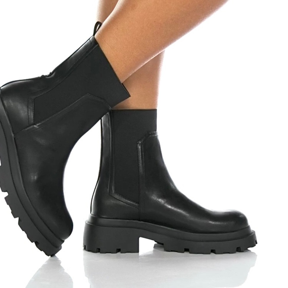 DV Dolce Vita Brody Black Mid-shaft Chunky Platform Boots Size 9 NWT